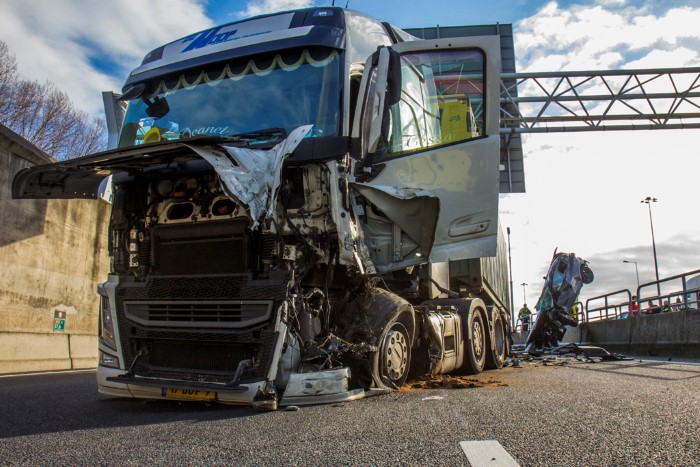Ravage na forse aanrijding A15