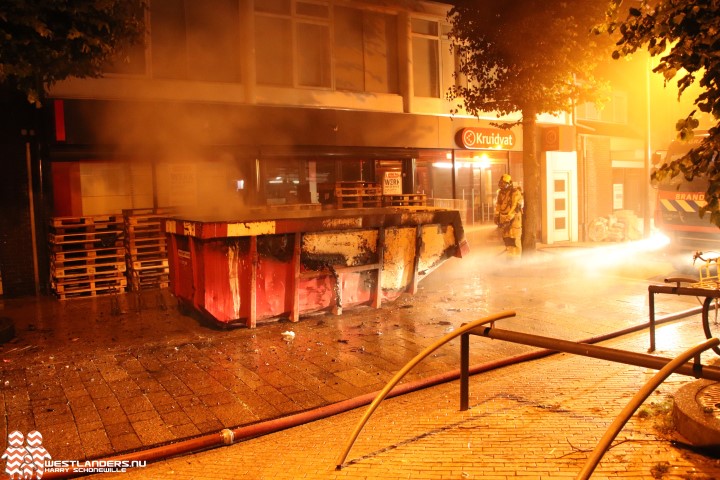 Containerbrand aan de Langestraat