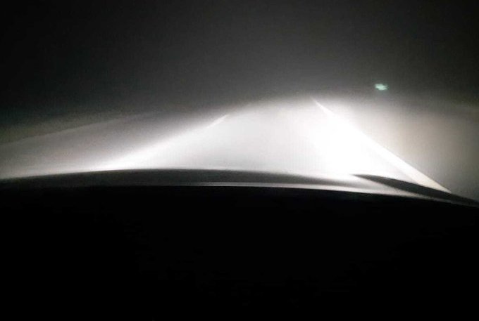 Hard rijden op A4 in zeer dichte mist