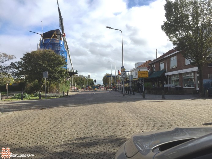 Kruising Molenweg/Haagweg/Molenstraat op de schop