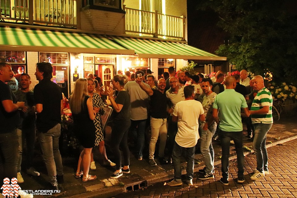 Nostalgie tijdens afscheidsfeest café de Luifel