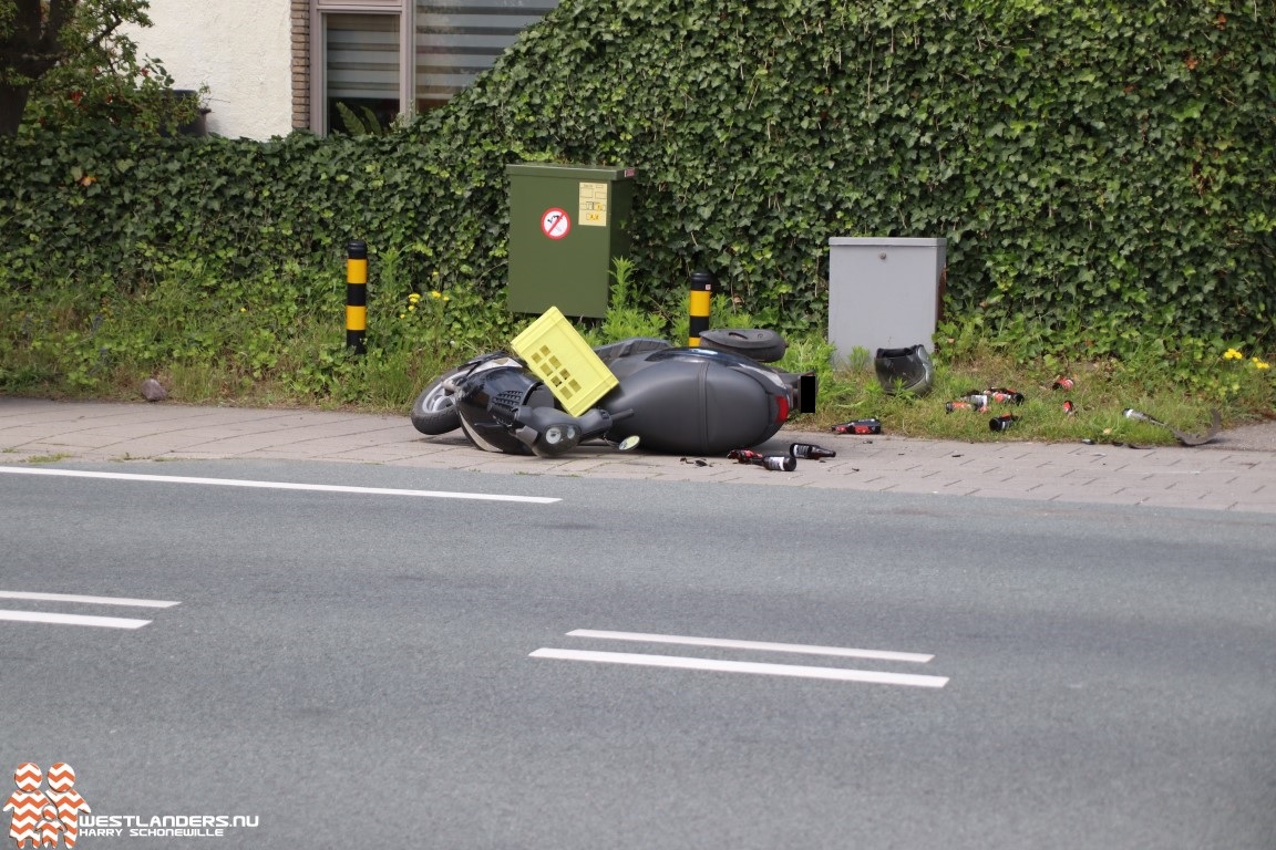 Scooterrijder gewond na aanrijding N211