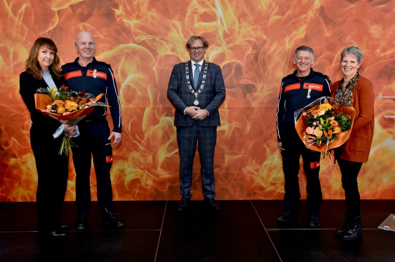 Koninklijke onderscheidingen voor brandweermannen Midden-Delfland