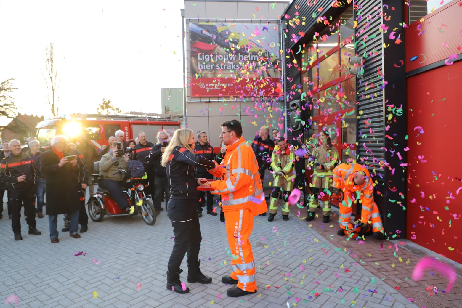 Tijdelijke brandweerkazerne Naaldwijk officiëel geopend