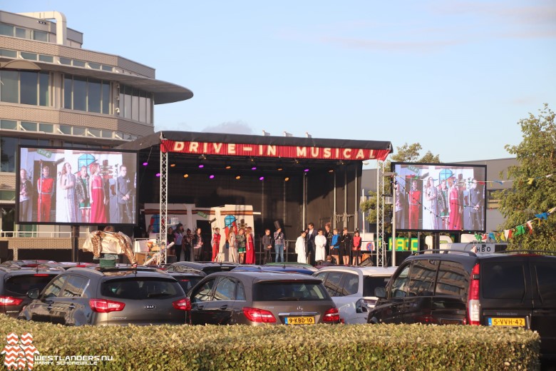 Drive-in musicals groepen 8 bij Westerlee