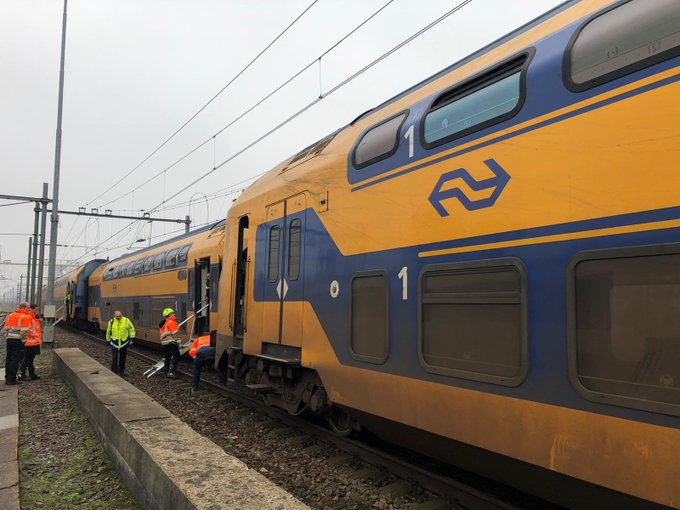 Treinstel ontspoord bij Den Haag Centraal