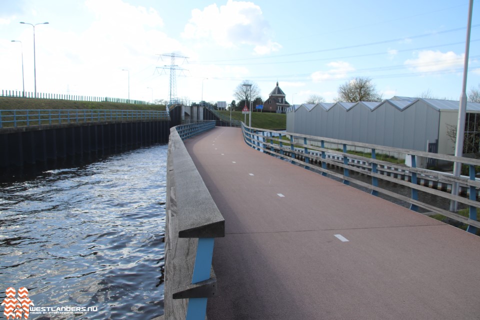 Veel valpartijen bij brug voor fietstunnel Maasdijk