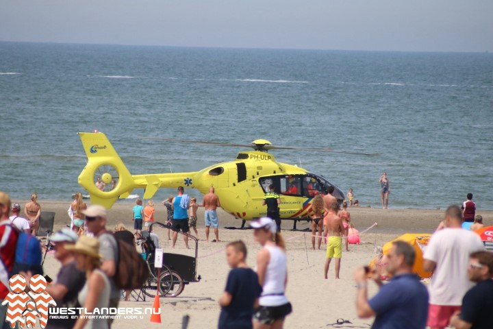 Twee keer traumahelikopter naar Hoekse strand