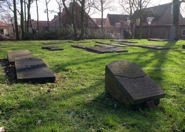 Joodse begraafplaats krijgt opknapbeurt