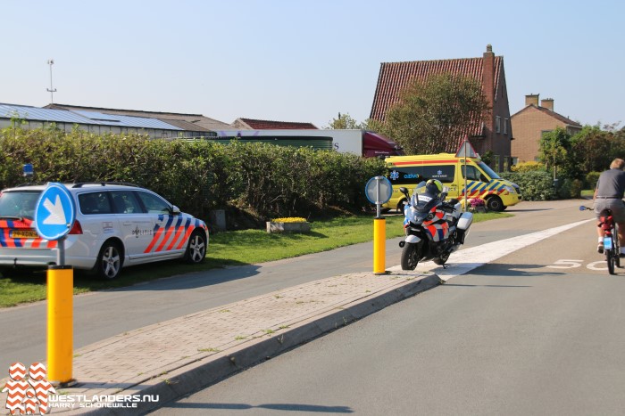 Wielrenner en scooterrijdster gewond bij ongeluk Nieuwlandsedijk